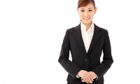 会社案内上段女性.jpg